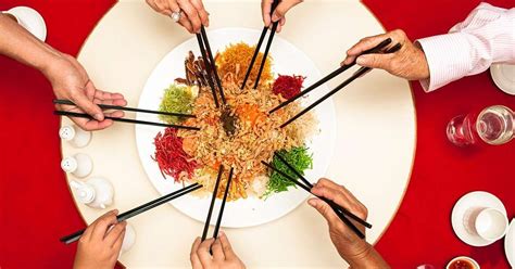 If you can properly use chopsticks, your meals will suddenly become easier and more enjoyable! How to Use Chopsticks Correctly, According to a Chef | Using chopsticks, Chopsticks, Chinese ...