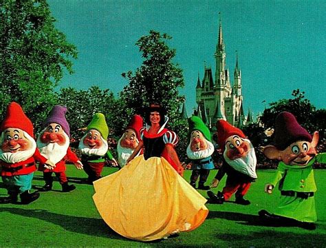 Vtg Chrome Postcard Walt Disney World Snow White And The Seven Dwarfs
