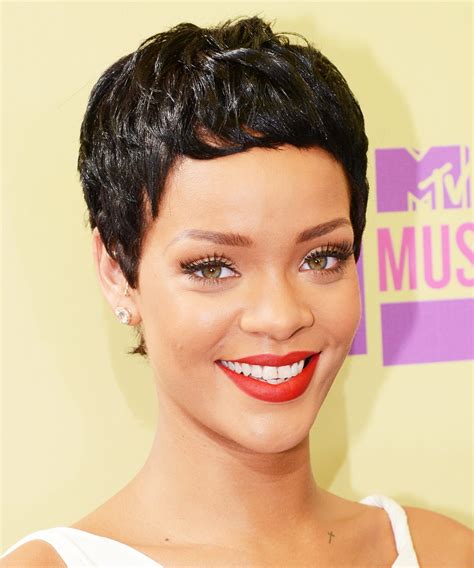 Proof That Rihanna Looks Good In Every Hairstyle Rihanna Short Hair Rihanna Hairstyles Short