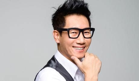 He graduated from ajou university with a bachelor's degree in business administration. Ji Suk Jin - 지석진 - Viki