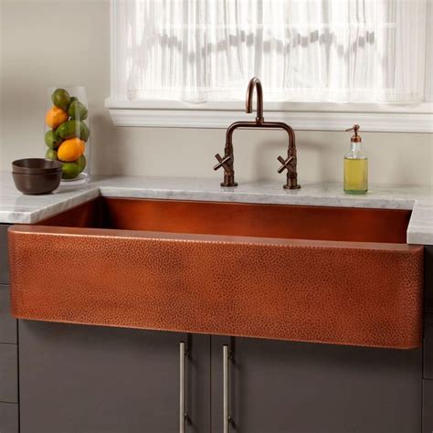 Modern beautiful porcelain egg crate. 39" Vernon Hammered Copper Farmhouse Sink | Pias de ...
