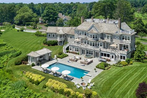 A Magnificent Waterfront Mansion In Westport Ct Seeks 14m Cottages