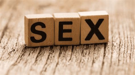 Juegos sexuales ideales para salir de la rutina y hacer más divertidos tus encuentros íntimos