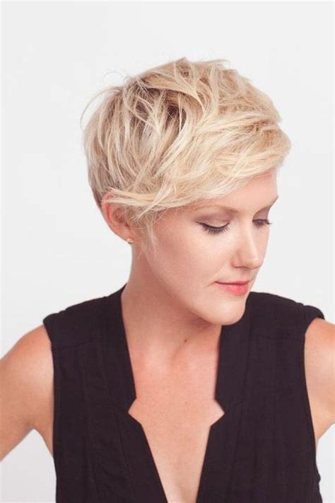This boosts volume and produces the best end result. The Best Short Cuts for Thin Hair - Southern Living