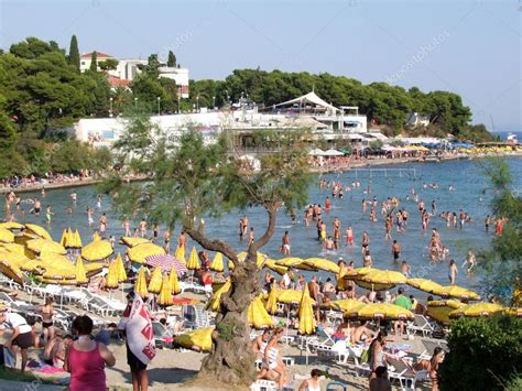 Zu ihren größten schätzen zählt der diokletianspalast, der von. Stranden bacvice i split - Kroatien — Stockfoto #31036547