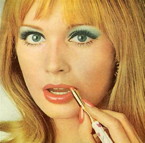 Make Up 1970s Disco Makeup 1970 Makeup 1960s Hair And Makeup Vintage