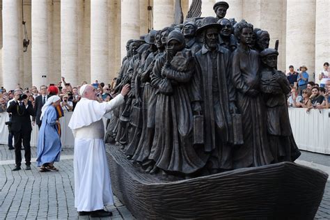 Pope Unveils Sculpture By Canadian Artist In Vatican City Globalnewsca