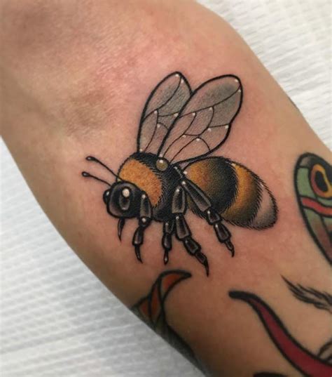 8 Bee Tattoo Ideas For You Patriotic Tattoo Designs