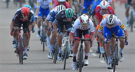 Vuelta A España Clasificación Etapa 9 Bennett Descalificado