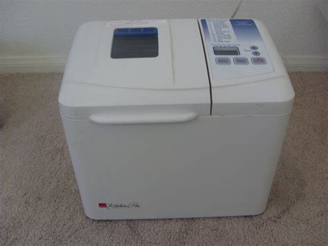 It didn't look done so i baked for another 5+ minutes. Regal Kitchen Pro model #k6744 BreadMaker machine works ...