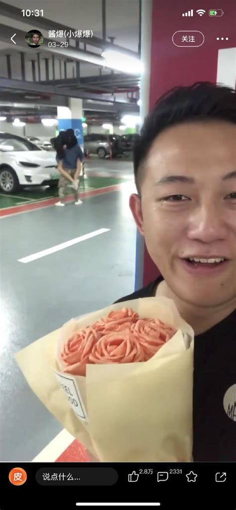 Almost busted by gf cheating with roomie. Man planned to surprise girlfriend on her birthday but ...
