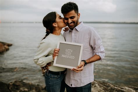 Couple Propose To Each Other At The Same Time After Photographer Helps Each Secretly Plan