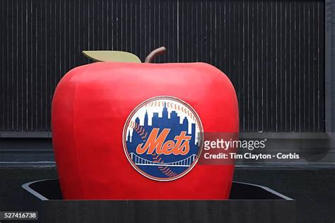 New York Mets Home Run Apple Photos And Premium High Res Pictures