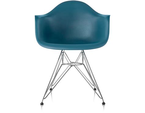 Zenith plastics received a phone call from the charles eames with a request for representatives from the company to come in to the. Eames® Molded Plastic Armchair With Wire Base - hivemodern.com