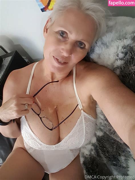 Marthaa K Sexymatureaussielady Nude Leaked Onlyfans Photo Fapello