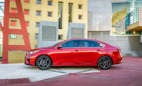 Research the 2019 kia forte at cars.com and find specs, pricing, mpg, safety data, photos, videos, reviews and local inventory. 2019 Kia Forte Looks Like an Affordable Stinger ...