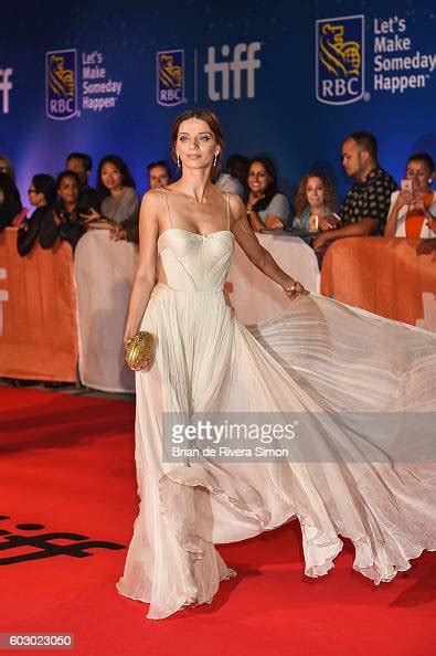 Actress Angela Sarafyan Attends The Promise Premiere During 2016 News Photo Getty Images