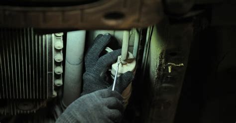 How to change fuel filter on bmw x3 e83 diesel