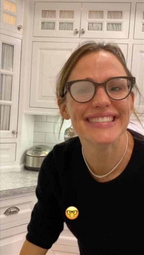 20 Recipes Jennifer Garner Has Made On Instagram That Prove Her Pretend Cooking Show Needs To Be