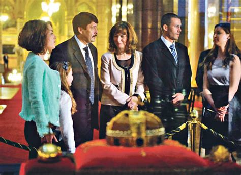 Andras ader was born to vendel ader and agnes ader. Egymást másolja Orbán és Áder - Blikk.hu