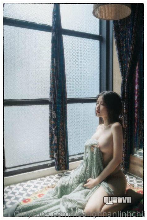 Ho Ng Nh N Linh Chi Hoangnhanlinhchii Nude Leaked Onlyfans Photo