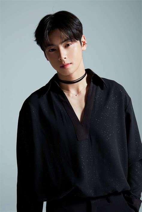 Cha eun woo (born lee dong min) is a south korean singer, actor, and member of the boy group 'astro'. Cha Eun Woo | Wiki Drama | FANDOM powered by Wikia