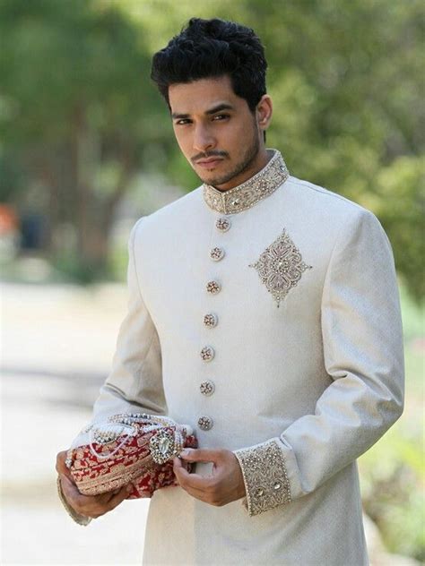 Indian Groom Wedding Outfit Ideas