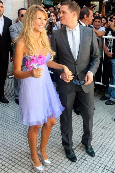 Michael Buble And Luisana Lopilato Wedding Photos Michael Buble Celebrity Wedding Dresses