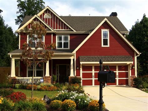40 Exterior House Colors With Brown Roof Roundecor Exterior House