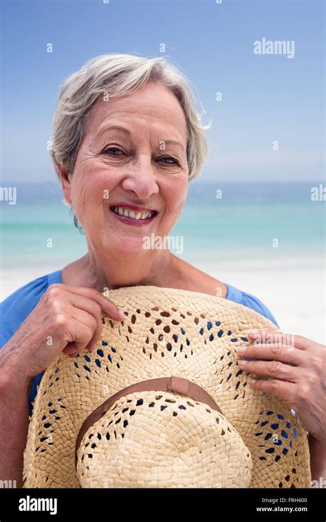Beach Hat Hi Res Stock Photography And Images Alamy
