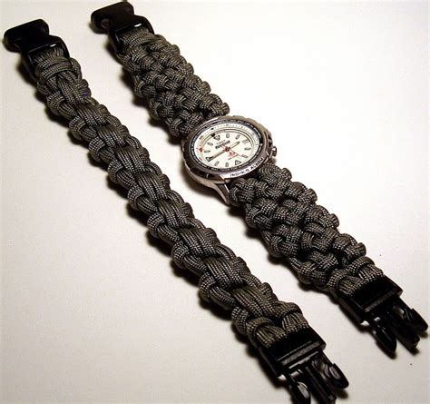 Check spelling or type a new query. Stormdrane's Blog: Cross Knot Paracord Bracelet and ...