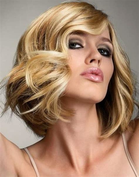 It is a much deserved recognition because the style manages to be flattering for a variety of different face shapes, hair textures and complexions. Wavy Bob Hairstyles | Beautiful Hairstyles