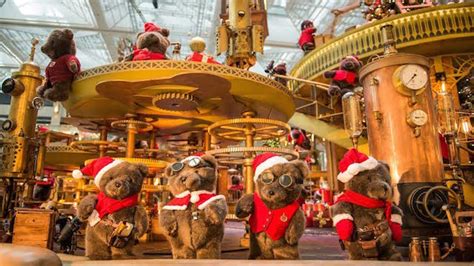Landmark Hong Kong Christmas Installation Revealed Inside Retail Asia