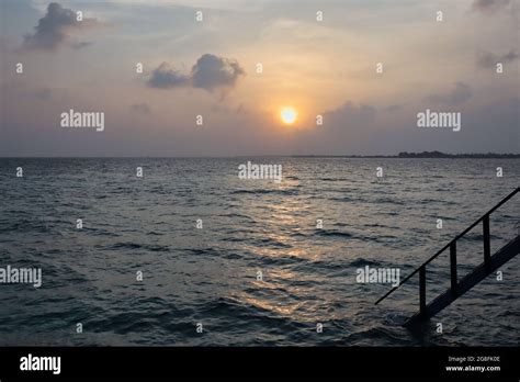 Cloudy Sun Over The Water Hi Res Stock Photography And Images Alamy