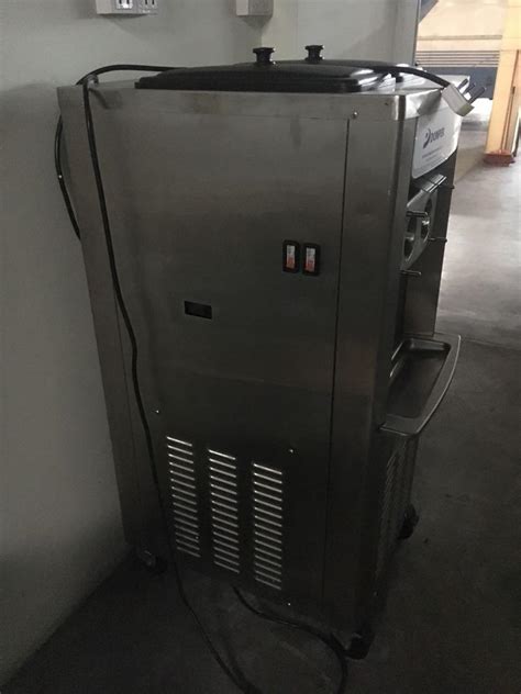 Donper D840a Ice Cream Machine Everything Else On Carousell