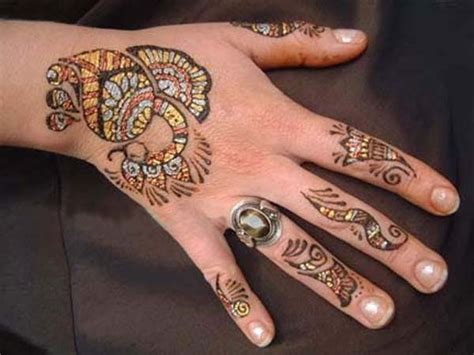 Pakistan Cricket Player Arabic Henna Designs