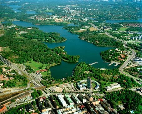 A haven for walkers, cyclists, and picnickers, djurgården is also home to some of stockholm's top museums and cultural attractions. Om parken