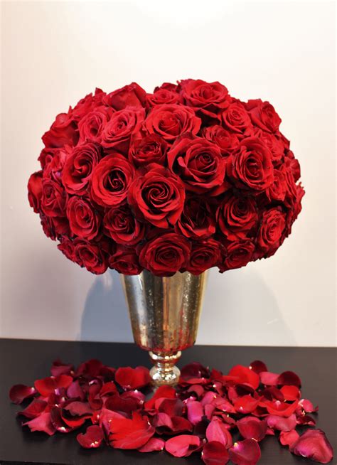 100 Romantic Roses In Beverly Hills Ca Grand Eclair
