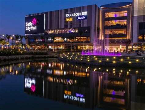 The shopping mall is visible as you drive along some of the tenants include parkson, golden screen cinemas (gsc), harvey norman, wangsa bowl, courts, urban fresh (urbanfresh), mph, uniqlo and. Setia City Mall (Shah Alam) - 2018 All You Need to Know ...