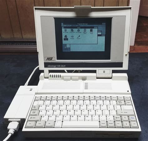 Got This Windows 31 Laptop From A Customer Who Wanted To Get Rid Of