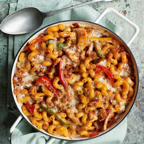 This is the only recipe you will ever need! Chicken pasta recipe - chicken fajita pasta - Good ...