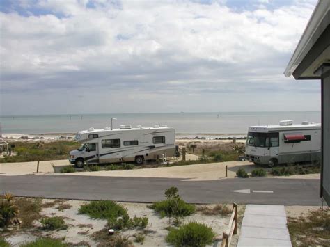 The sunshine state has mystified visitors since the first explorers dug their heels into the earth and began camping here five and now florida's rv parks and campgrounds belong to you. Beachfront campsites at Curry Hammock State Park | Florida ...