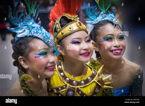 Hmong American New Year celebrations, celebrating Hmong ethnic Stock Photo: 130578054 - Alamy