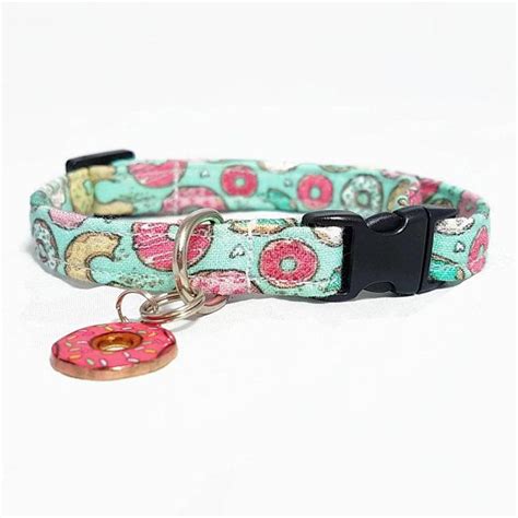 Cool cats will love to accessorise their collar with this new cat bandana from brand hiro + wolf. Cat Collar Breakaway - "Donut 2.0" - Safety Cat Collar ...