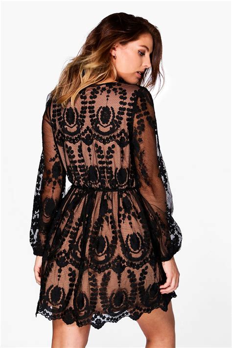Boutique Lace Plunge Skater Dress Boohoo Uk In 2020 Plunge Skater Dress Black Ball Gown