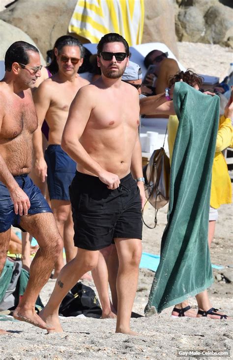 Free Scott Disick Paparazzi Shirtless Beach Photos The Gay Gay
