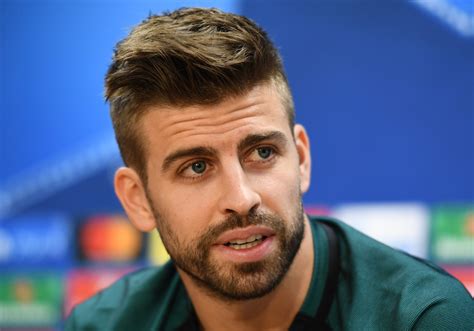 Página oficial | official page | f.c. Barcelona's Gerard Pique prepared to quit Spain national ...