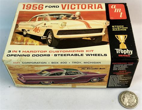 Lot Vintage 1960s Amt 1956 Ford Victoria 125 Scale Model Kit W