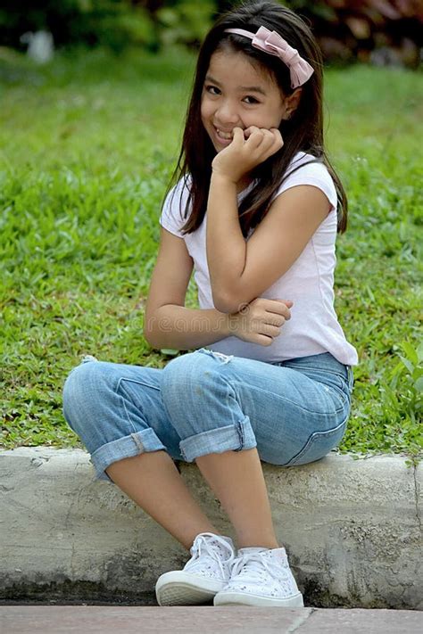 beau filipina girl and shyness image stock image du beauté enfance 134865593