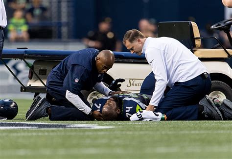 They can also work in hospitals the bls doesn't separate the salary between a physical therapist or a sports physical therapist, however. NFL Internships: What You Need to Know | NATA